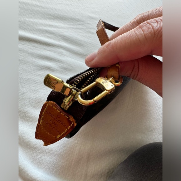👩‍💼Louis Vuitton Pochette Accessoir - Picture 4 of 17